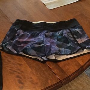 Lululemon run times short size 6